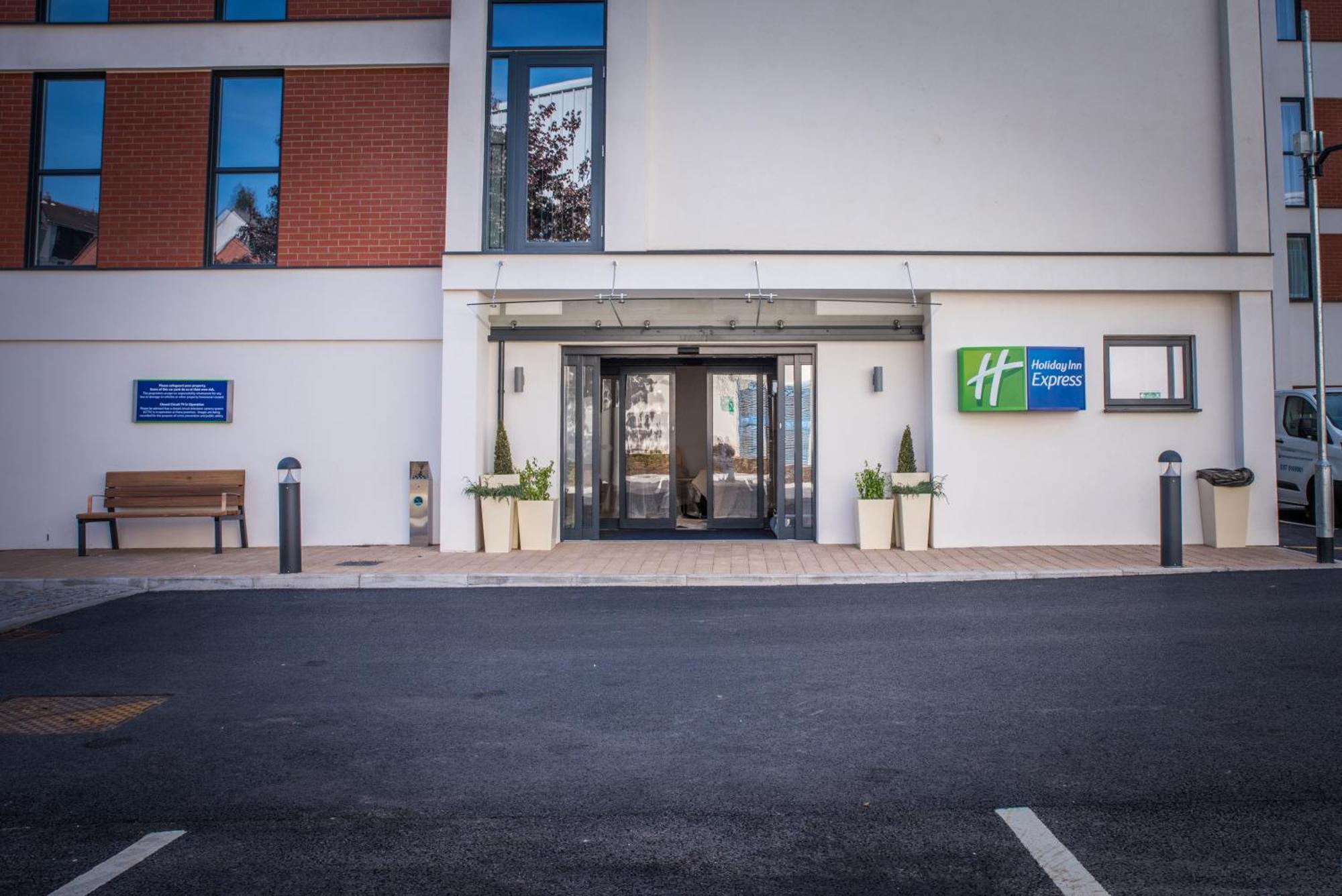 Holiday Inn Express - Exeter - City Centre By Ihg Exterior foto