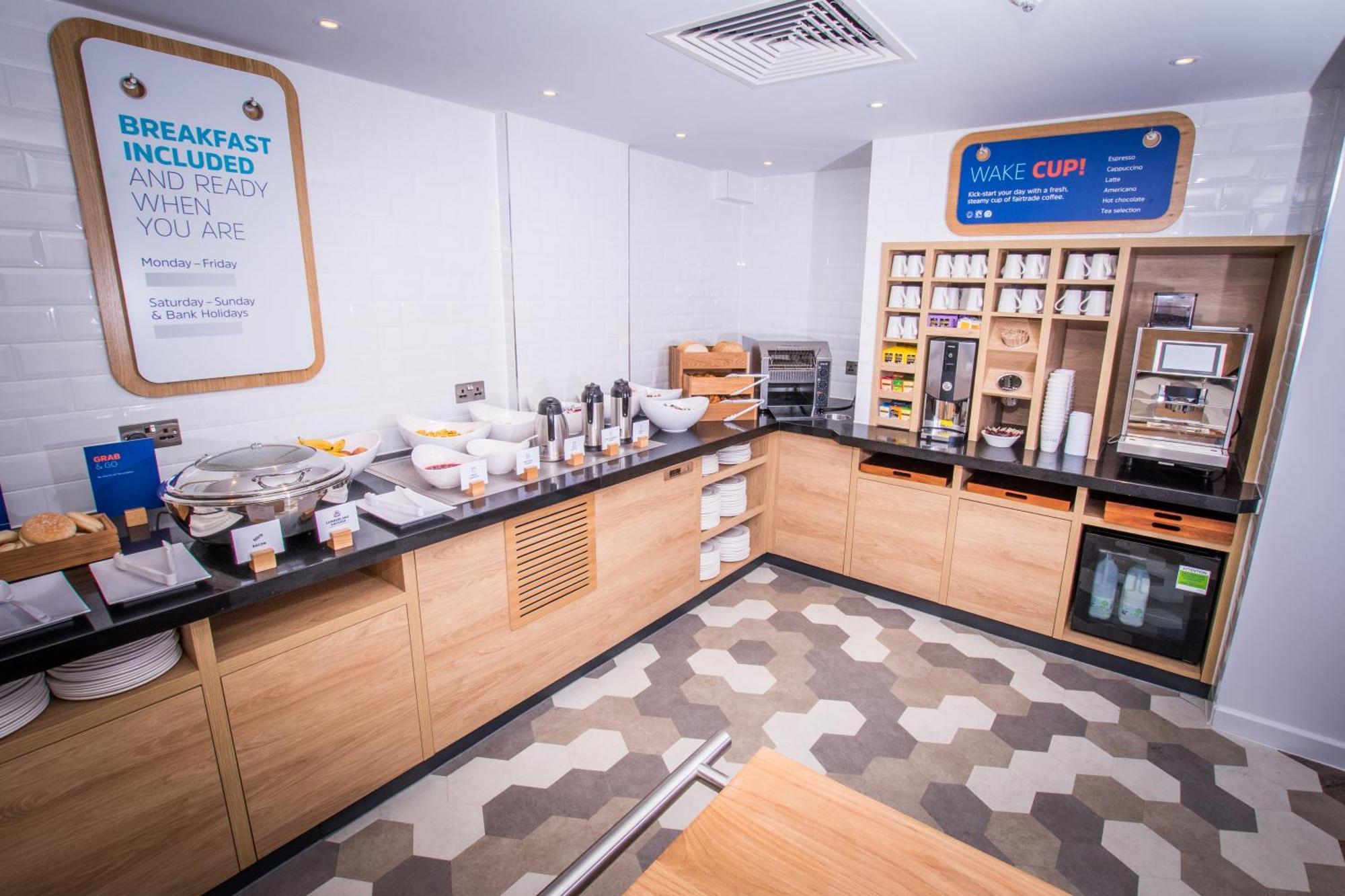 Holiday Inn Express - Exeter - City Centre By Ihg Exterior foto